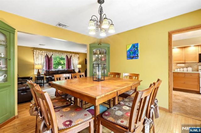 123 Midwood Road, Paramus, NJ 07652