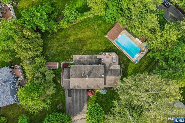 123 Midwood Road, Paramus, NJ 07652