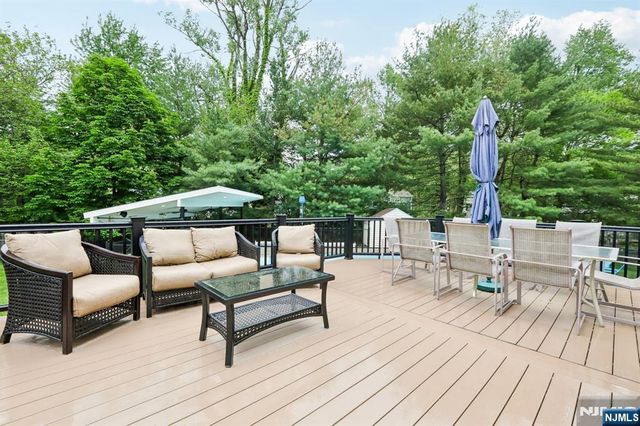 123 Midwood Road, Paramus, NJ 07652