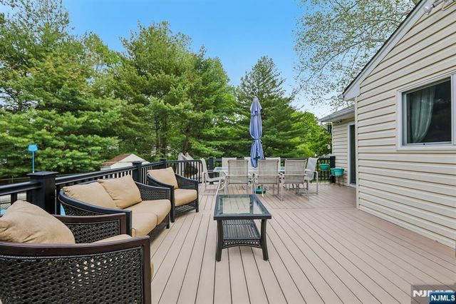 123 Midwood Road, Paramus, NJ 07652