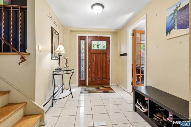 123 Midwood Road, Paramus, NJ 07652