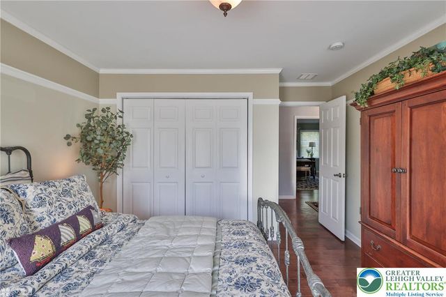 2949 Victoria Lane, South Whitehall Twp, PA 18104