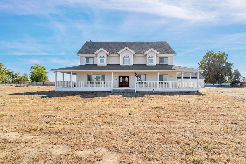 Image 1 of property listing at 22581 Road 20, Chowchilla, CA 93610