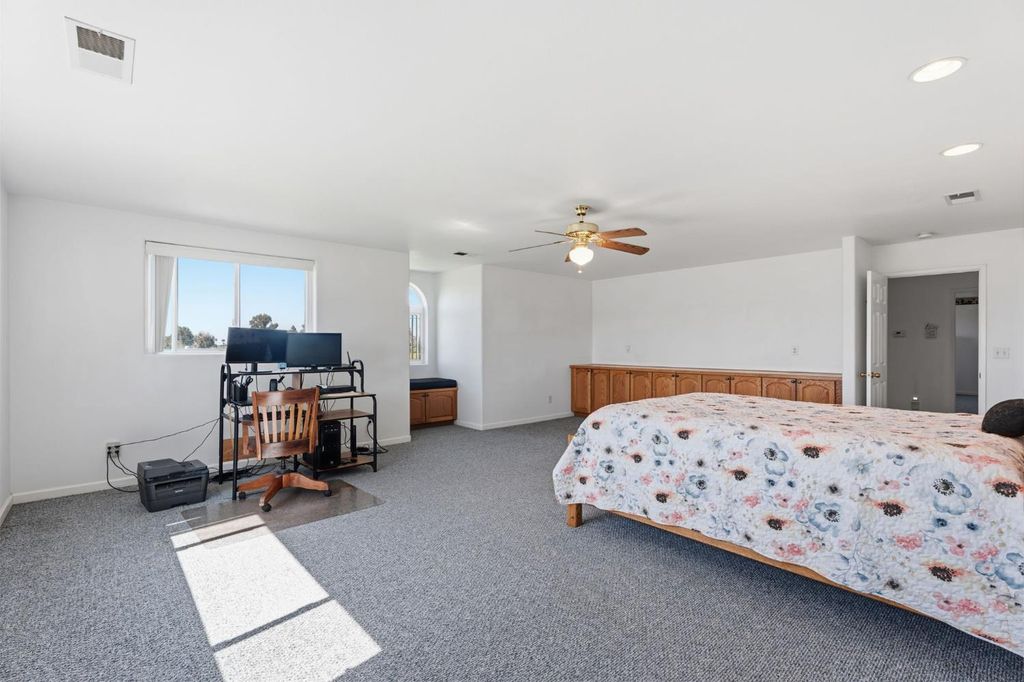 Image 35 of property listing at 22581 Road 20, Chowchilla, CA 93610