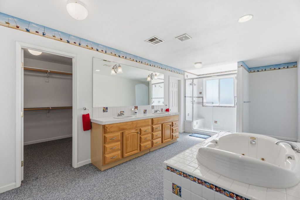 Image 36 of property listing at 22581 Road 20, Chowchilla, CA 93610