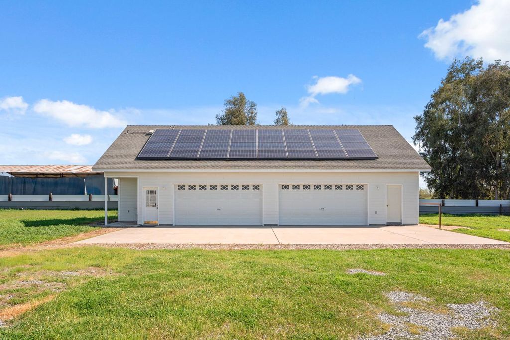 Image 53 of property listing at 22581 Road 20, Chowchilla, CA 93610