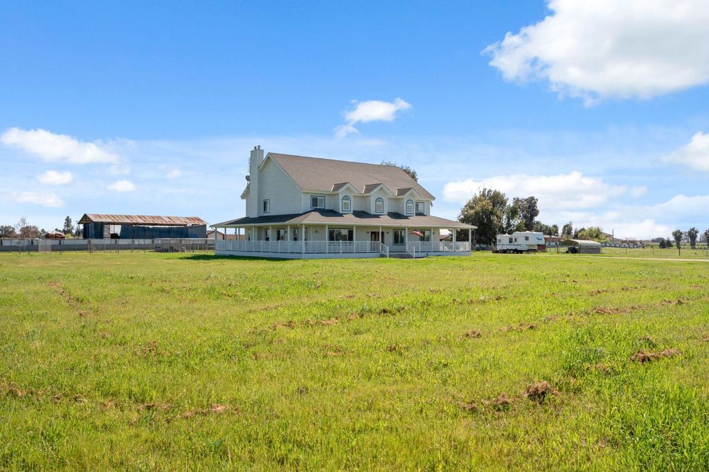 Image 65 of property listing at 22581 Road 20, Chowchilla, CA 93610
