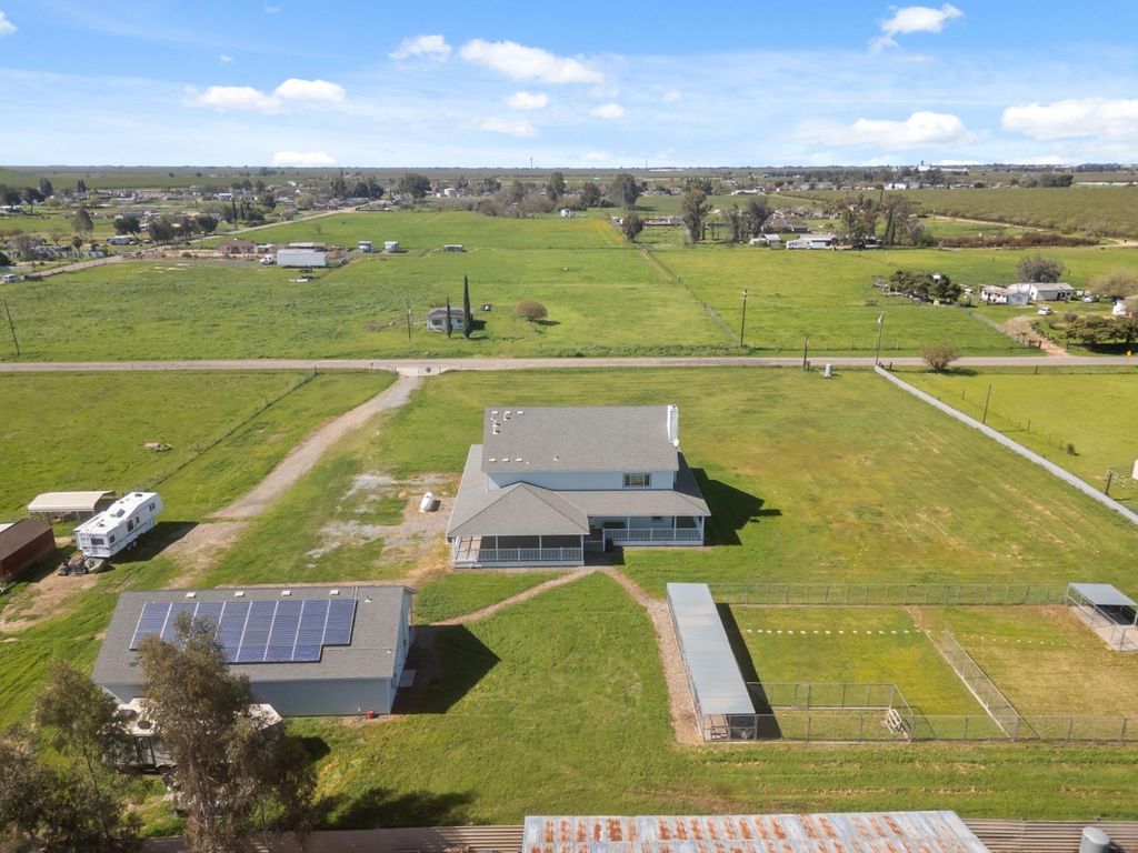 Image 68 of property listing at 22581 Road 20, Chowchilla, CA 93610