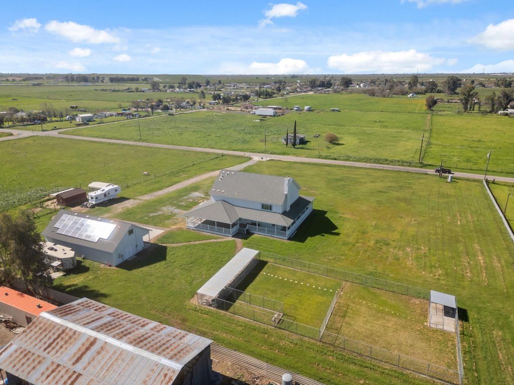 Image 69 of property listing at 22581 Road 20, Chowchilla, CA 93610