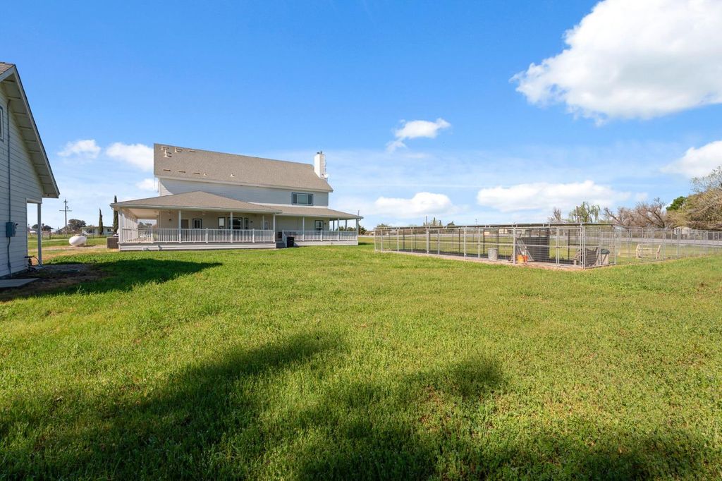 Image 71 of property listing at 22581 Road 20, Chowchilla, CA 93610