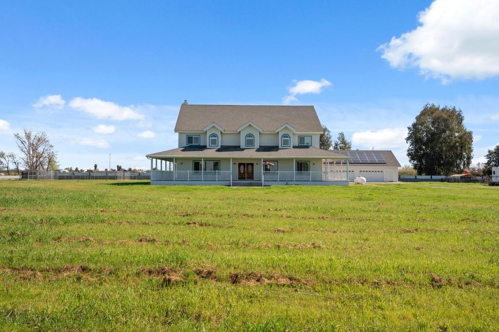 Image 77 of property listing at 22581 Road 20, Chowchilla, CA 93610