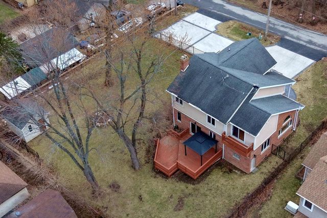 21120 122nd STREET, Bristol, WI 53104