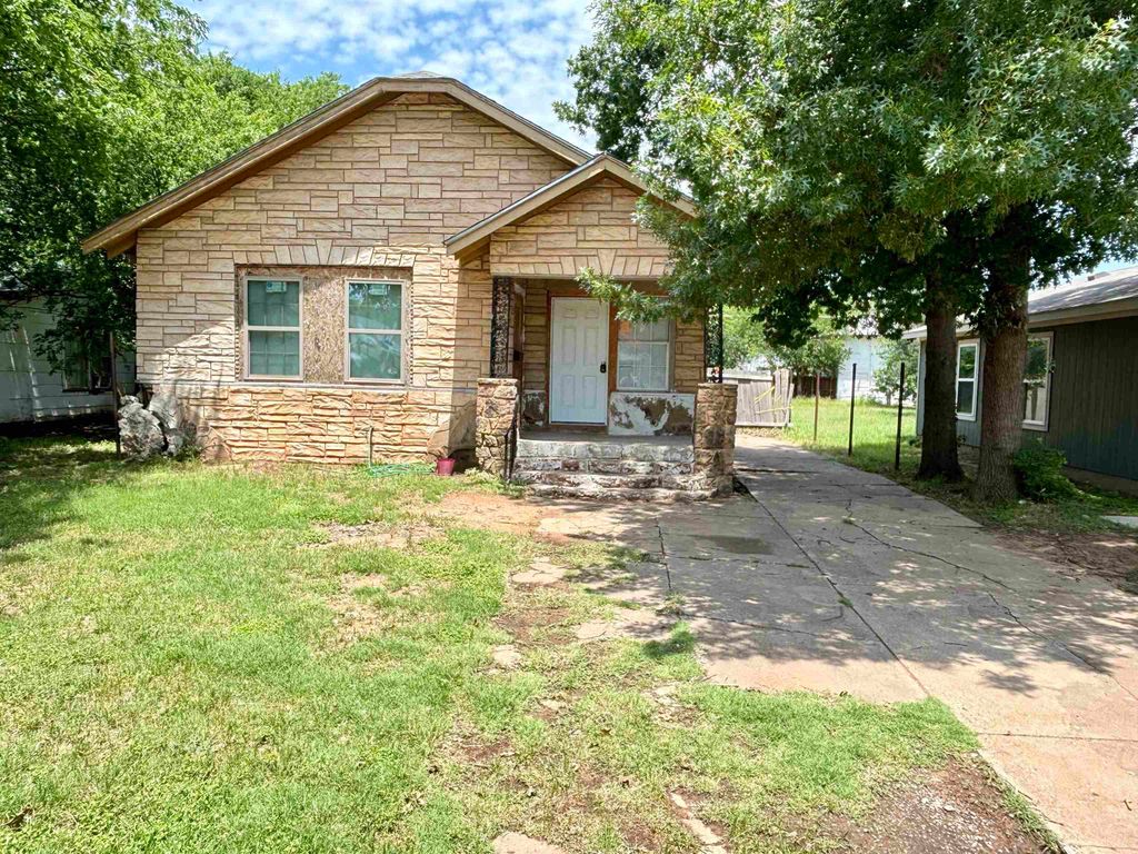 1602 LUCILE AVENUE, Wichita Falls, TX 76301
