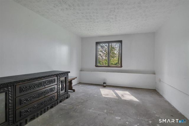 6 Rivercove Drive, Cromwell, CT 06416