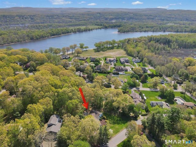 6 Rivercove Drive, Cromwell, CT 06416