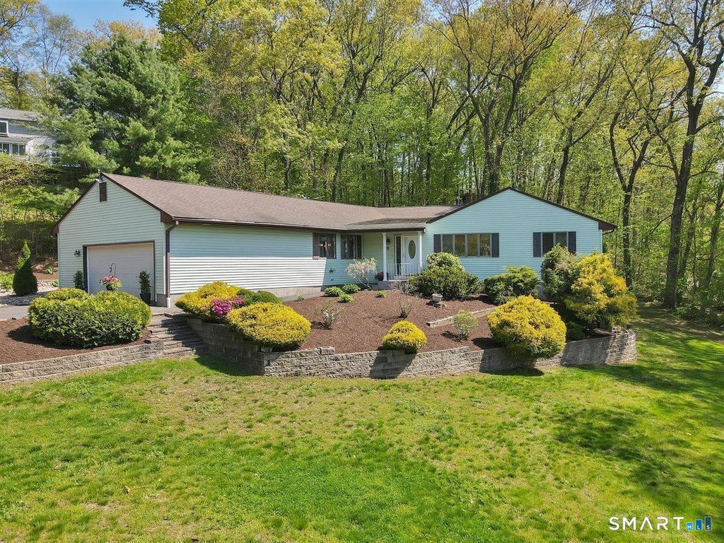 6 Rivercove Drive, Cromwell, CT 06416