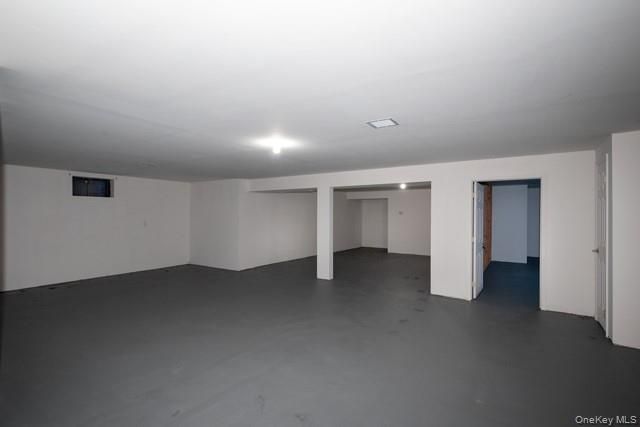 100 Pineview Lane 100, Coram, NY 11727