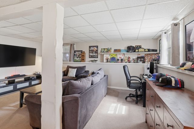 11 Duffy Dr, Taunton, MA 02780