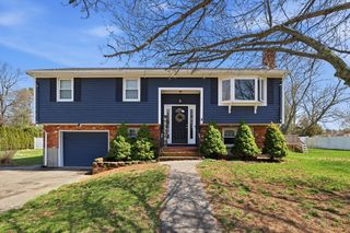 11 Duffy Dr, Taunton, MA 02780