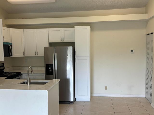 701 Lyons Road 13206, Coconut Creek, FL 33063
