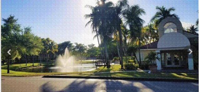 701 Lyons Road 13206, Coconut Creek, FL 33063