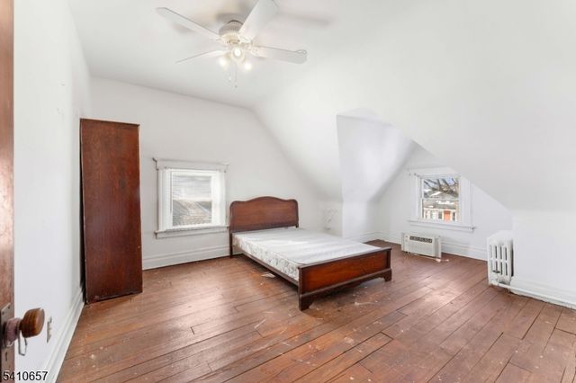 757 Parker St, Newark City, NJ 07104