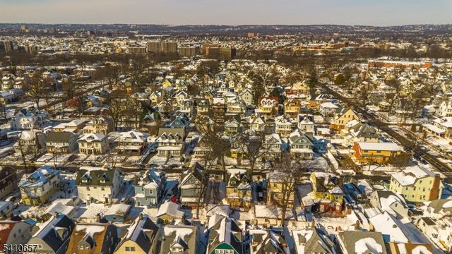 757 Parker St, Newark City, NJ 07104