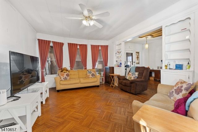 757 Parker St, Newark City, NJ 07104