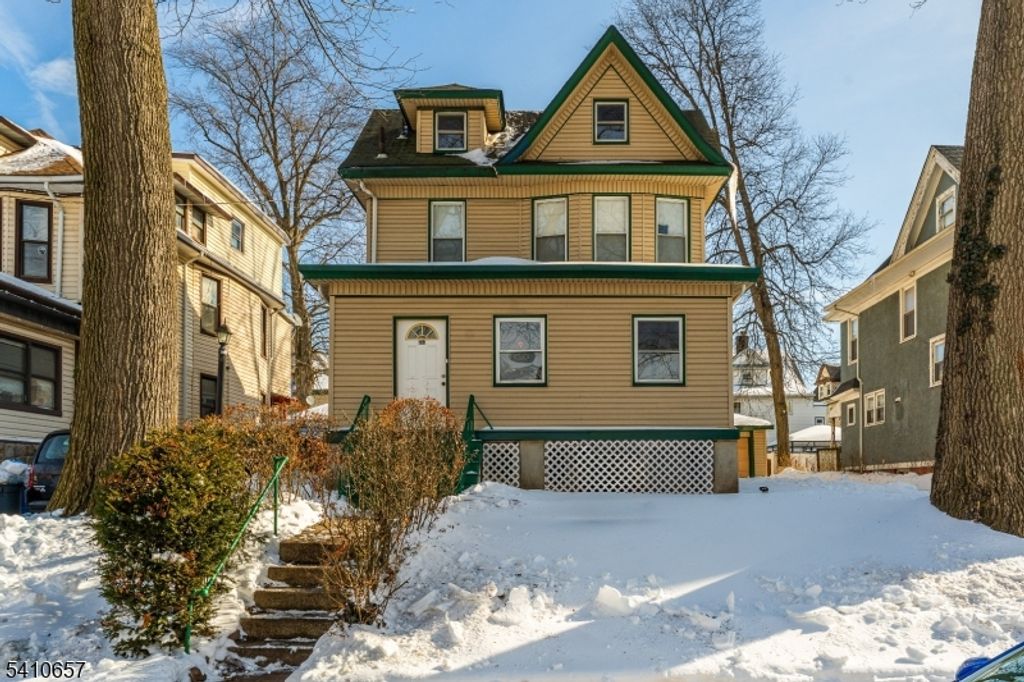 757 Parker St, Newark City, NJ 07104