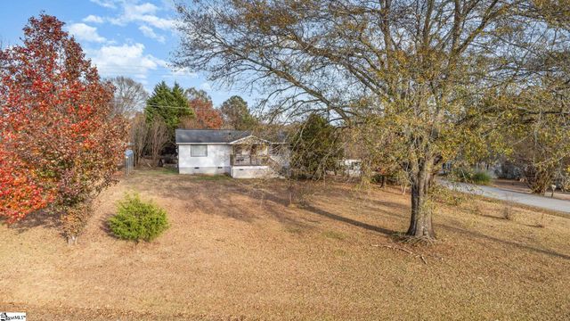 231 Roanoke Road, Liberty, SC 29657