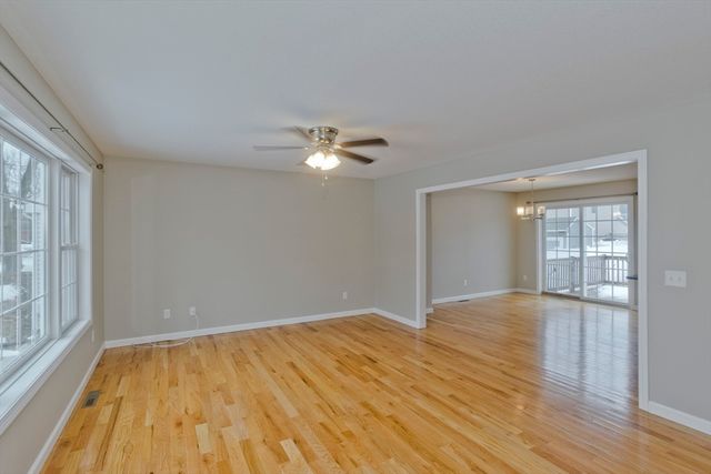 239 Gresham St, Springfield, MA 01119