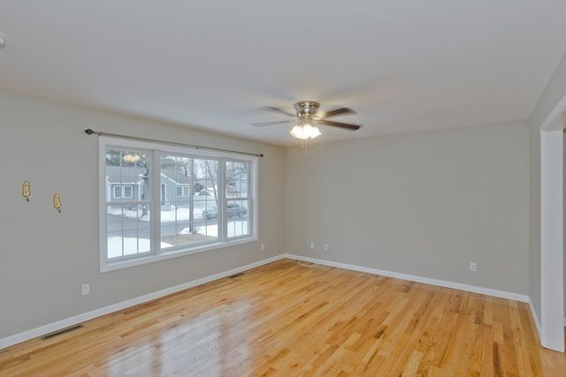 239 Gresham St, Springfield, MA 01119