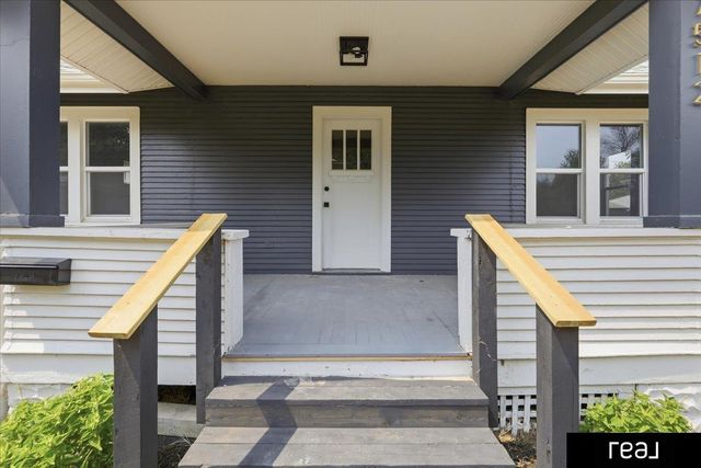 7512 N 28 Avenue, Omaha, NE 68112