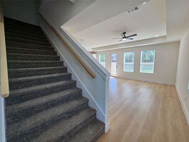 620 W Avenue F, Garland, TX 75040