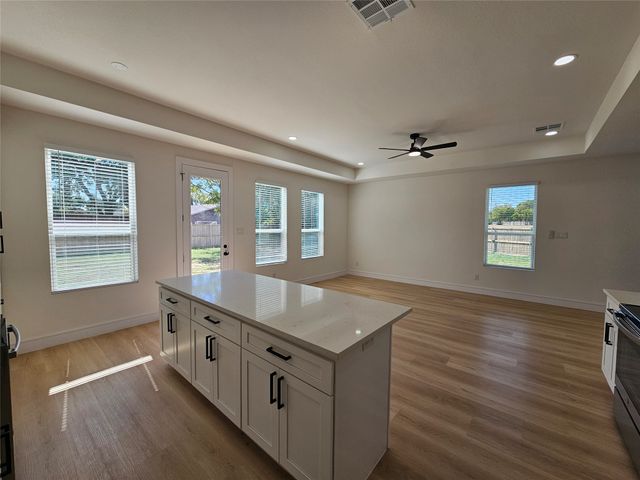 620 W Avenue F, Garland, TX 75040