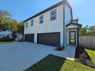 620 W Avenue F, Garland, TX 75040