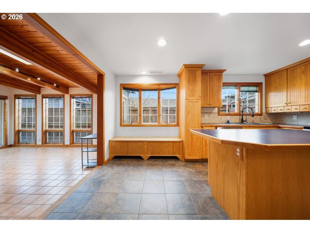 2361 FIR St, North Bend, OR 97459