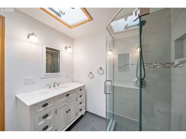 2361 FIR St, North Bend, OR 97459