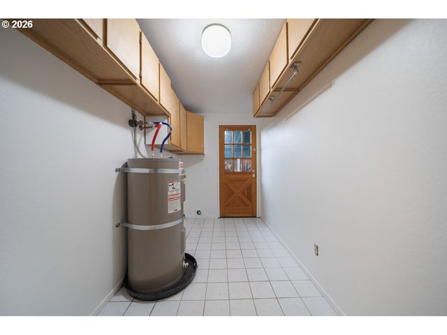 2361 FIR St, North Bend, OR 97459