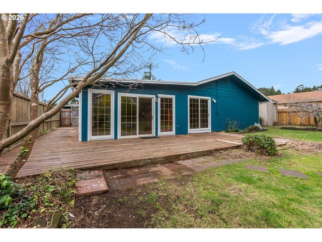 2361 FIR St, North Bend, OR 97459