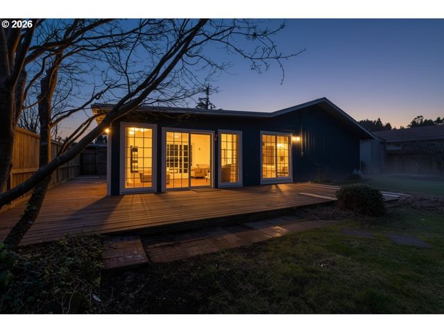 2361 FIR St, North Bend, OR 97459