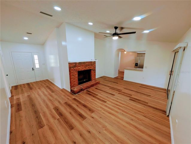 5245 E FORT KING STREET STREET, Ocala, FL 34470