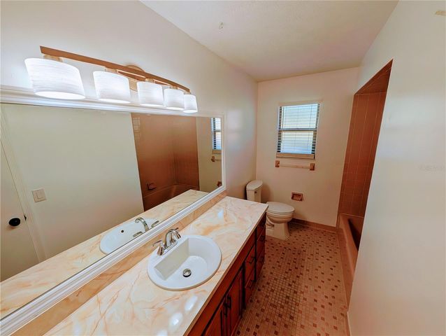 5245 E FORT KING STREET STREET, Ocala, FL 34470