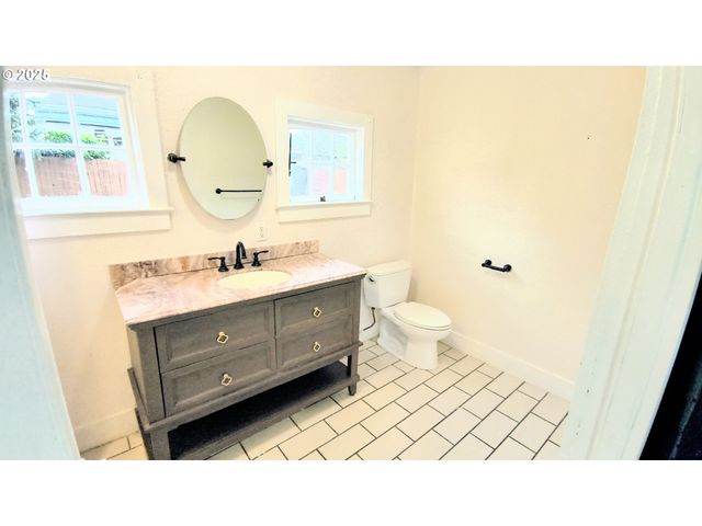 254 N DEAN St, Coquille, OR 97423