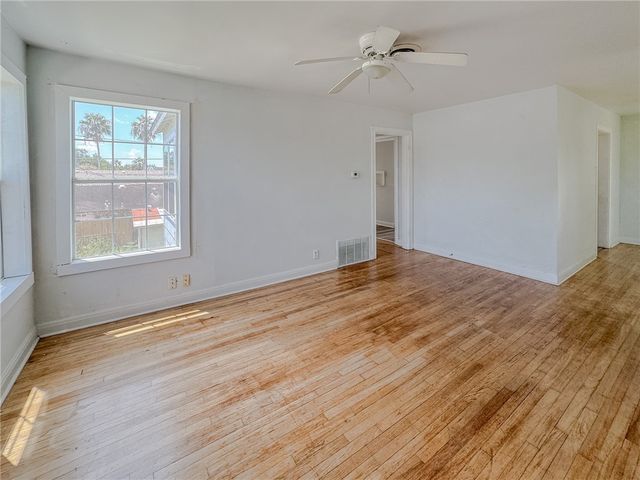 341 Sunset Ave B, Corpus Christi, TX 78404