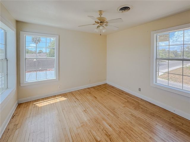 341 Sunset Ave B, Corpus Christi, TX 78404