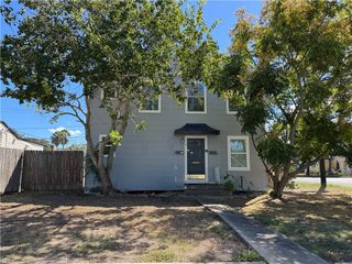 341 Sunset Ave B, Corpus Christi, TX 78404