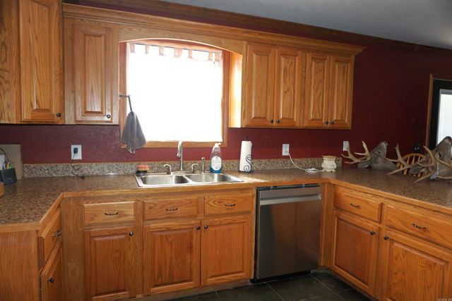 140 Green Valley Ln, Pangburn, AR 72121