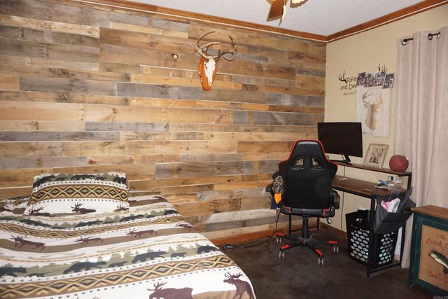 140 Green Valley Ln, Pangburn, AR 72121