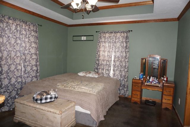 140 Green Valley Ln, Pangburn, AR 72121